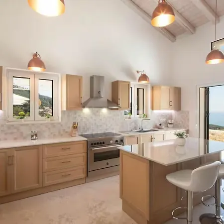 Beautiful New Overlooking The Beach!! Apartament Kalami (Corfu)