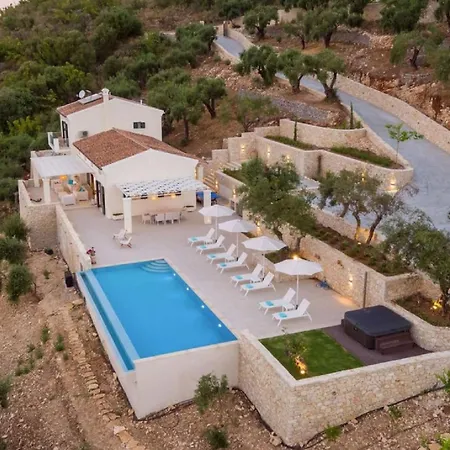 Beautiful New Overlooking The Beach!! Kalami (Corfu)